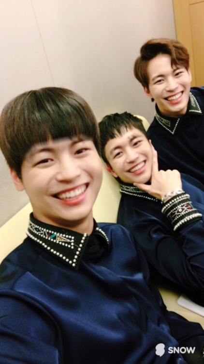 leehongbins: AceRavi: 앞으로도 행복합시다 우리