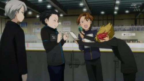 clewofstrawberry:  TRY TO TELL ME THAT VIKTOR WASN’T JEALOUS/I DIDN’T MAKE SOME MORE SCREENSHOTS OF HIS ANGRY LOOK IM NOT SO FAST BUT OMGGGGGGG/