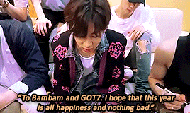 vgifsgot7:   ❤️ ❤️ ❤️ ❤️ ❤️ ❤️ ❤️ ❤️ ❤️ ❤️   BAMBAMMMM!~ T.T