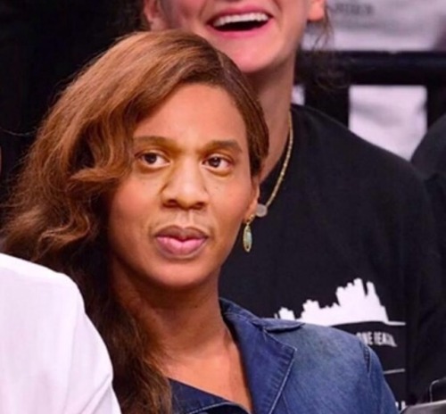 nigga-are-you-even-kawaii:  This makes me so uncomfortable