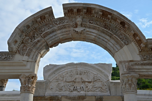 ahencyclopedia:PLACES IN THE ANCIENT WORLD: The Temple of Hadrian at Ephesus, Ionia (Turkey) TH