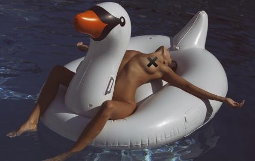 Be the swan. | 📷- @malonemiami | @iamdmoda @dmodaguide by miss_alyssaarce