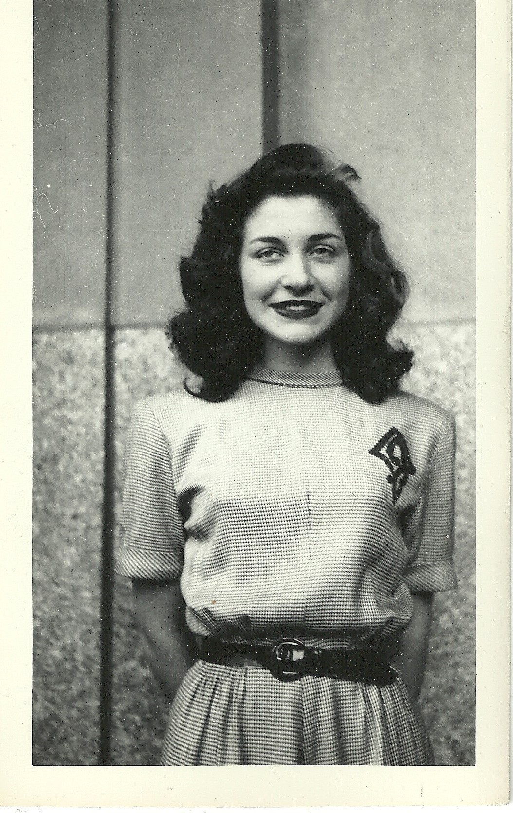 paradisebetweenthepages:  First real post! Picture of an absolutely stunning young