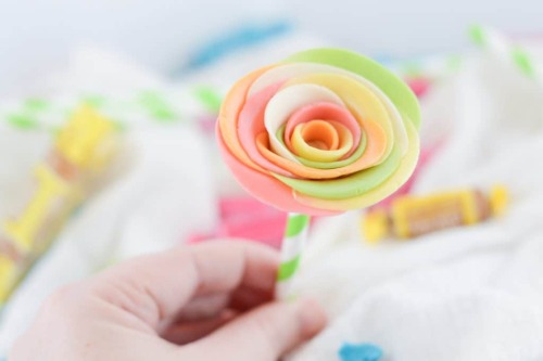 DIY Tootsie Roll Candy Flowers These super cute DIY candy flowers are so easy to make! Using just to