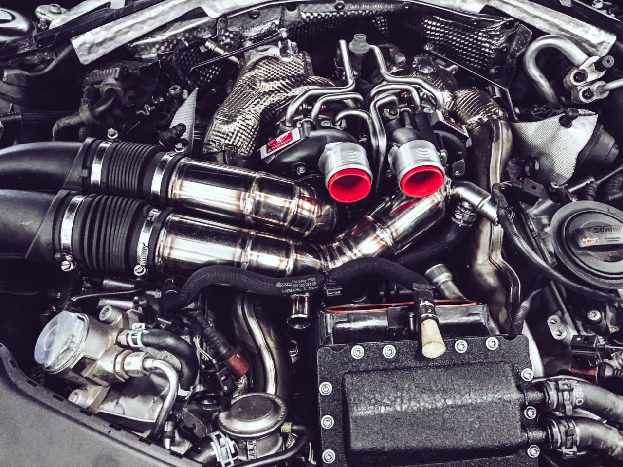 bloodtuner:   Audi RS6 DTM RR Jon Olsson this thing has 950PS 