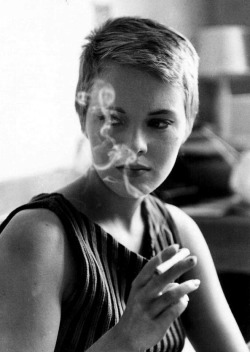 una-lady-italiana:  Jean Seberg on the set