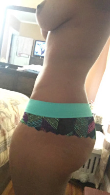 icewaterjonesforthewin:  She is still a very summer ready beauty… just now anonymous! Either way, an absolutely incredible submission, and I hope she knows how thankful I am for it!