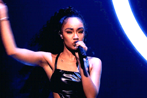 salutewarrior:Little Mix perform “Sweet Melody” on The Jonathan Ross Show