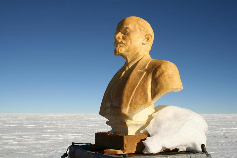 delta-charlie-india:  vietnamization:  Lenin at the Bottom of the World; Scientists