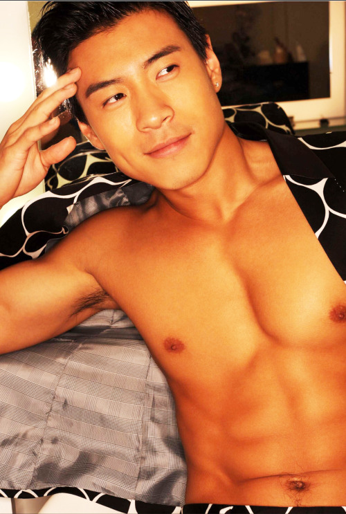 hunkxtwink:  Chiu King Ho & Karl Cheung Ka WaiHunkxtwink - More in my archive