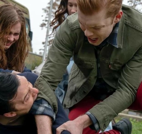 Just Gallavich Eating