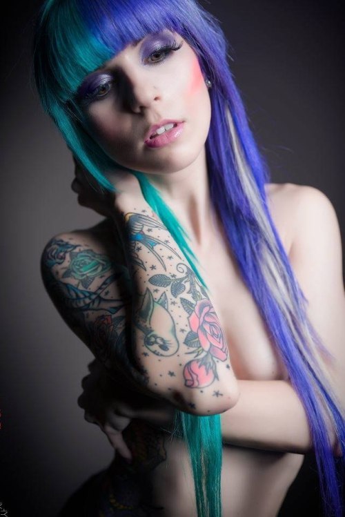 Hot Girls Inked