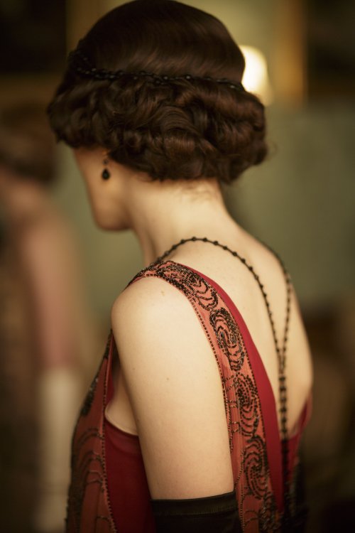 suchaprettyworld:Downton Abbey Series 5 (2014) - Michelle Dockery as Lady Mary Crawley. 