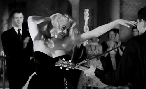 wehadfacesthen:  Anita Ekberg in La Dolce Vita  (Federico Fellini, 1960)