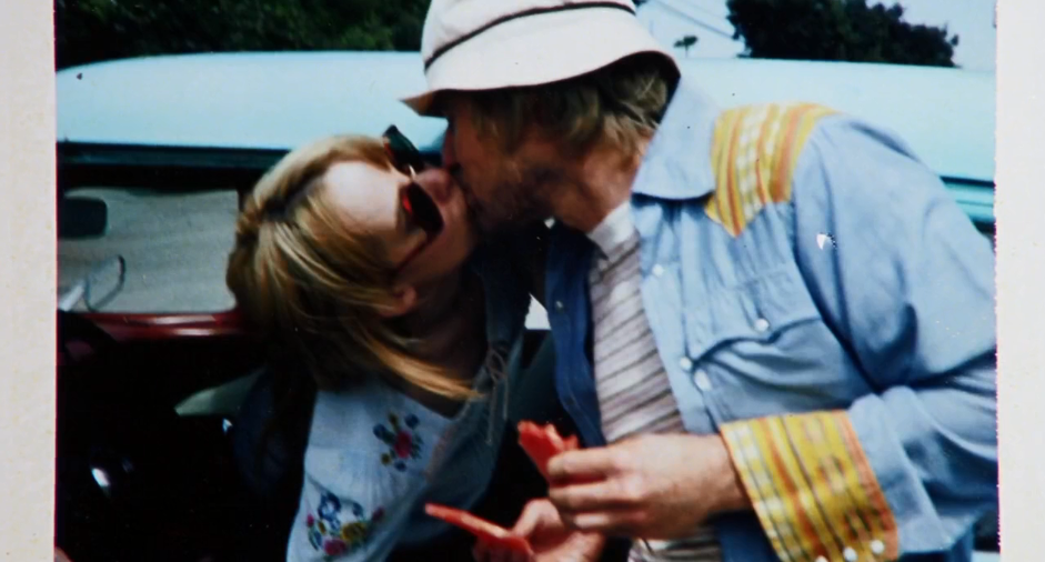 lovely-jenamalone:Jena Malone (Hope Harlingen) and Owen Wilson (Coy Harlingen) in