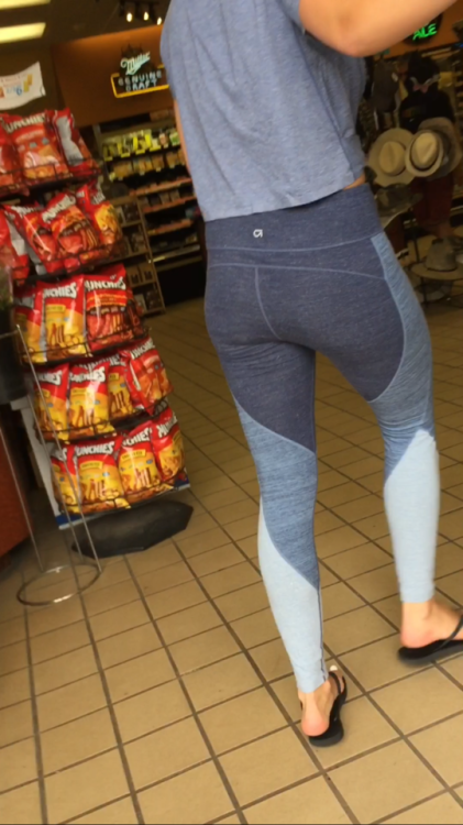 ilvhose2: Hot blonde with