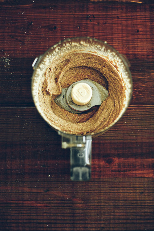 teenshealthandfitness:  thepathtomoderation:  Soaked Vanilla Maple Almond Butter  Make your own flavoured nut butter!Teenshealthandfitness.Tumblr.Com 