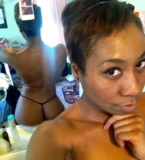 mistertilmonjr:  bestblackgirlsxxx:  curtflirt509:  She is perfect….. sexy!!! 