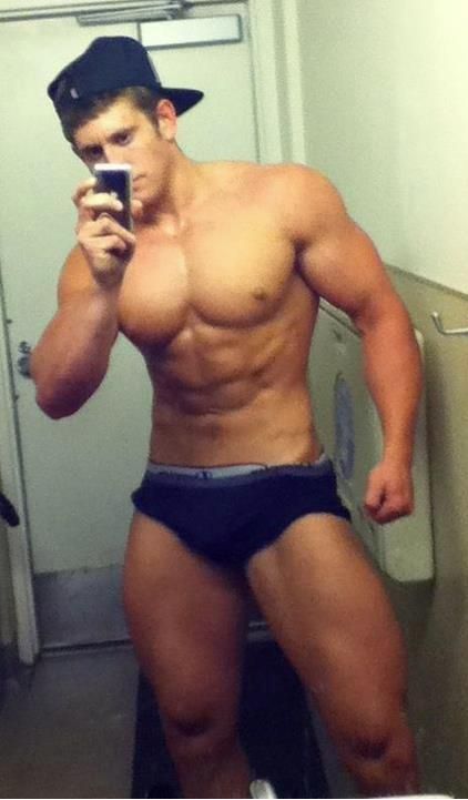 ksufraternitybrother:  KSU-Frat Guy:  Over 12,000 followers . More than 9,000 posts