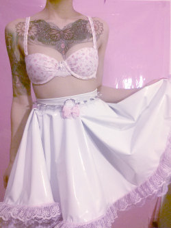 bombisbomb:  PVC Dolly Skirt  