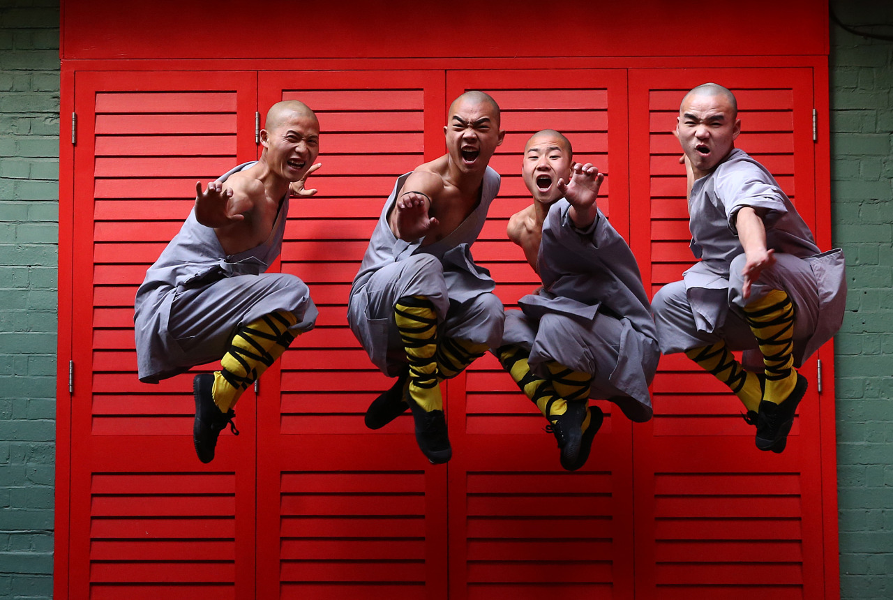 feiyueloplainshoes:  The world famous shaolin monks come to london’s Chinatown!