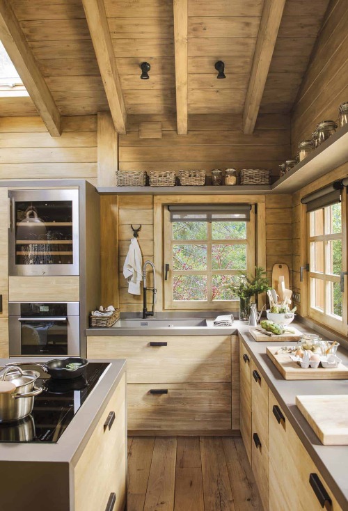 ♦ Home Inspirations | Interiors, Architectures -  @stunninginteriors ♦ ✨  Rustic cabin in the middle