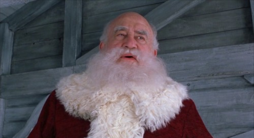 someguynameded:Elf (2003) - Edward Asner as SantaYou got to love Ed as Santa.[photoset #4 of 4]