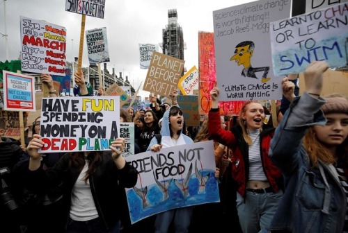 spectaculacularmooseketeer: School children striking for climate all over the globe on March 15, 201