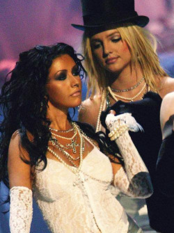 Aboutmissamericandream:  Britney Rainha, Xtina Nadinha.   :P