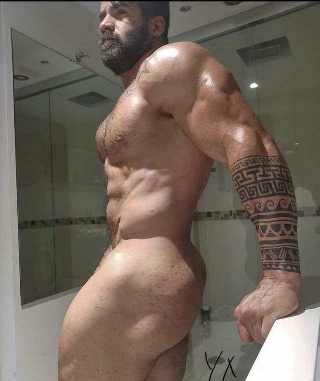 macho-xavier-xxx: