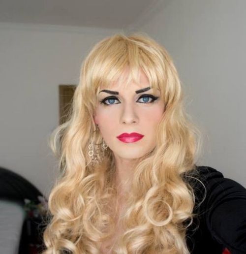 I am not sure if blonde suits me … :(