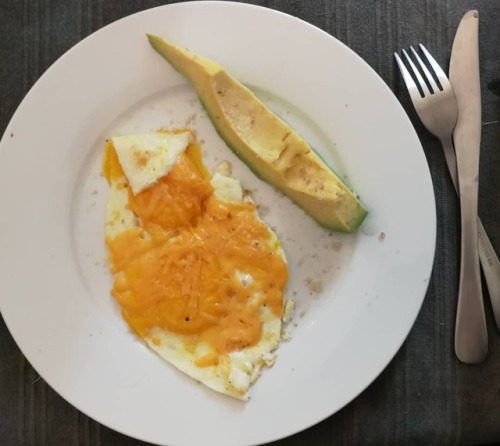 Eggs and avo for lunch. #keto #highfat #hflc #fatfueled #ketoadapted #ketogeniclife #ketosisdiet #ke