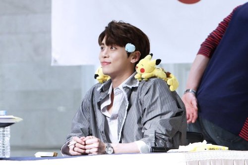 Porn photo fyjjong:  lotte world cinepark fansign ♡