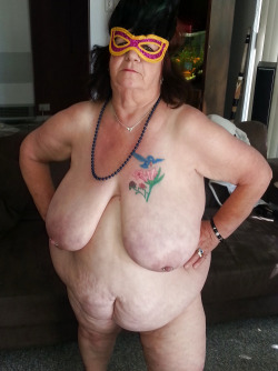 grannypornography: curvy granny Find sexy