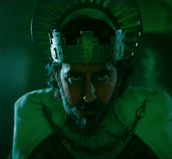 xhiatusx:Oh greatest of Kings, let one of your Knights try to land a blow against me. Indulge me in this game. The Green Knight (2021) dir. David Lowery
