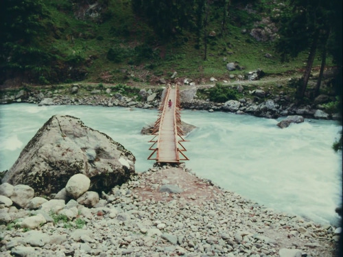 madamebeudet:before my eyes mani kaul (1989) dop : Piyush ShahBeautiful short documentary which can 