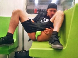 manthongsnstrings:  thongmexxxpunk:  Thong fun in the subway #muscleskins #manthong #hornythongslut #exhibitionism   flaunt it