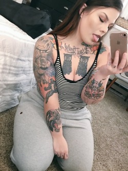 pussyconnoisseur6996:  Tatted BBW 