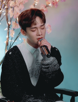 solodae:chen —  beautiful goodbye [live @ dingo]