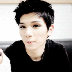 gr8u:  oh?~ hyuk…Hyukie?…HYUKIE?! 