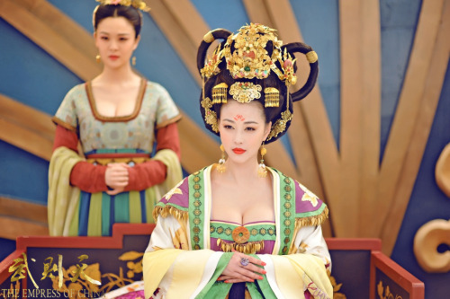 vervacious: crushalltheraspberries: glorious costumes from the upcoming The Empress of China ayy get