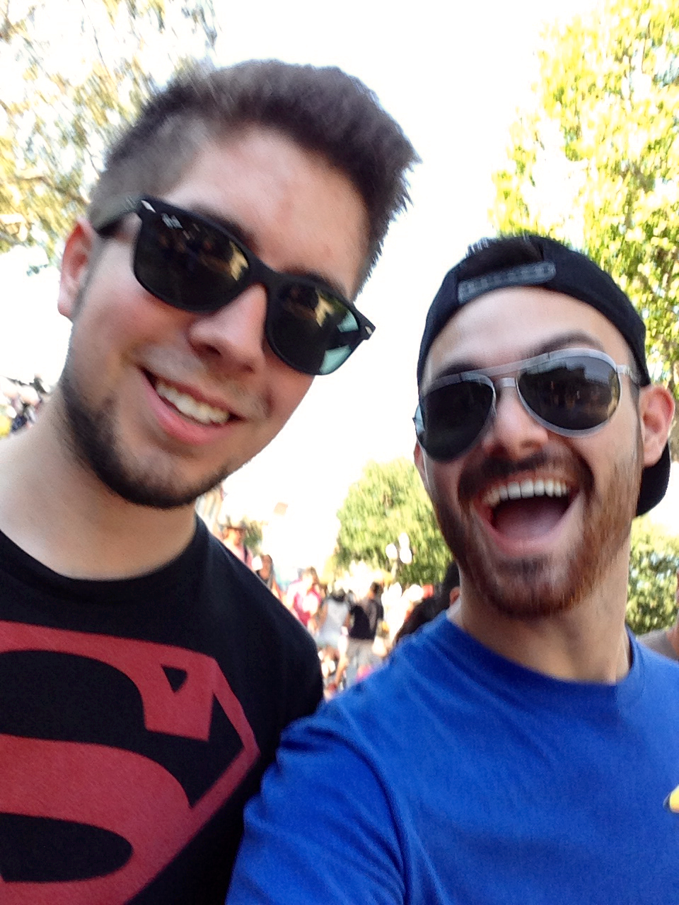 justlearningasigo:Walking selfies are da best selfies!