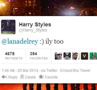 harrystylesdildo:AU: Lana and Harry start dating and it causes friction in the band. Zayn loves Harr