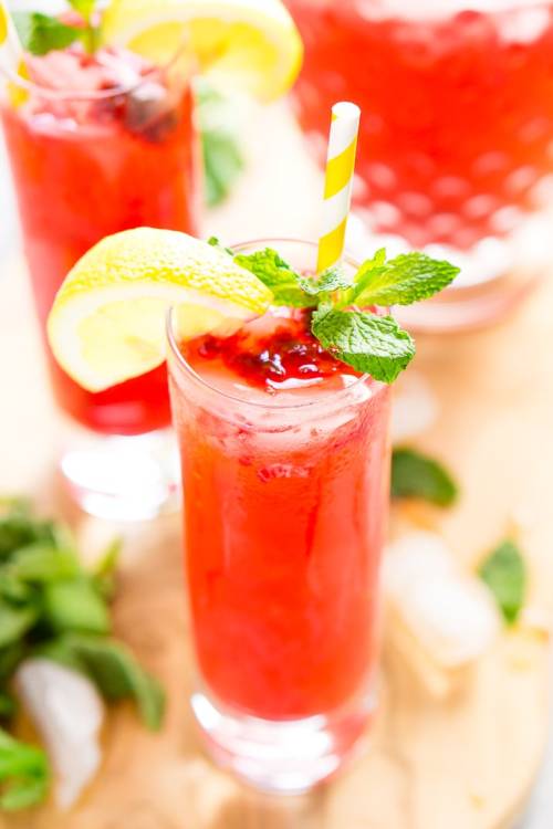 Sparkling Raspberry Lemonade