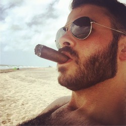 cigar-boy:  Another from the beach 