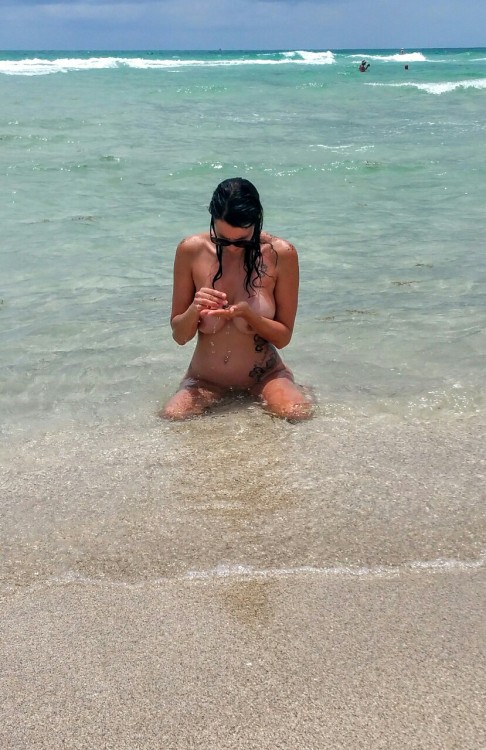 dysfunctional-amateurs: We went to Haulover nude beach today