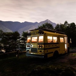 Sweetthang9635:  Cdn-Apex-Predator:i Love That They Kept It In School Bus Disguise.