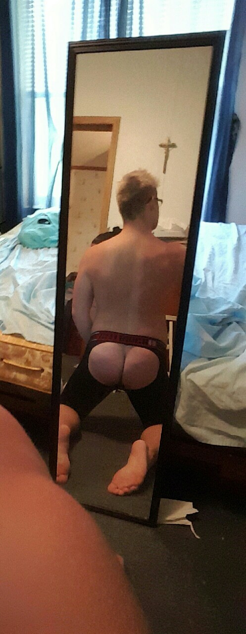 bonersniper:  buttsexgeek:  cumsniper:Cellblock 13 😈 The crucifix really makes