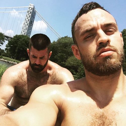 oofahpapa:  ♂♂   http://oofahpapa.tumblr.com/archive 