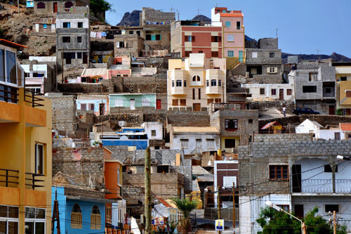 (via colorful Mindelo, a photo from Sao Vicente, Barlavento | TrekEarth)Mindelo, Cape Verde